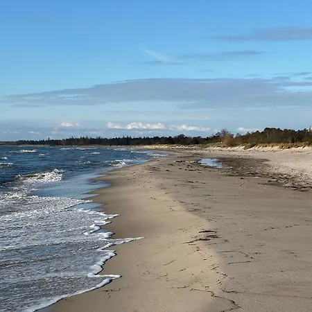 Charming With Many Activities Hébergement de vacances Bøtø By