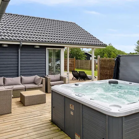 Charming With Many Activities Bøtø By