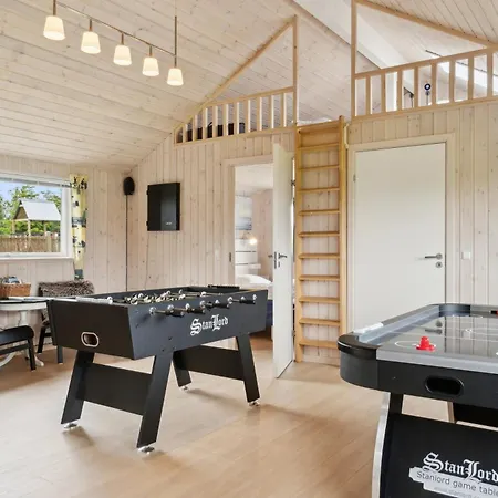 Charming With Many Activities Feriehus